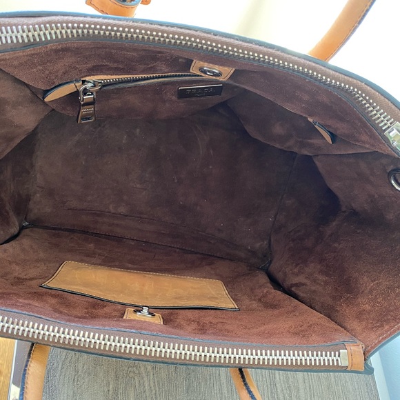 PRADA Twin Pocket Tote in Natural Calf Leather - Picture 7 of 7